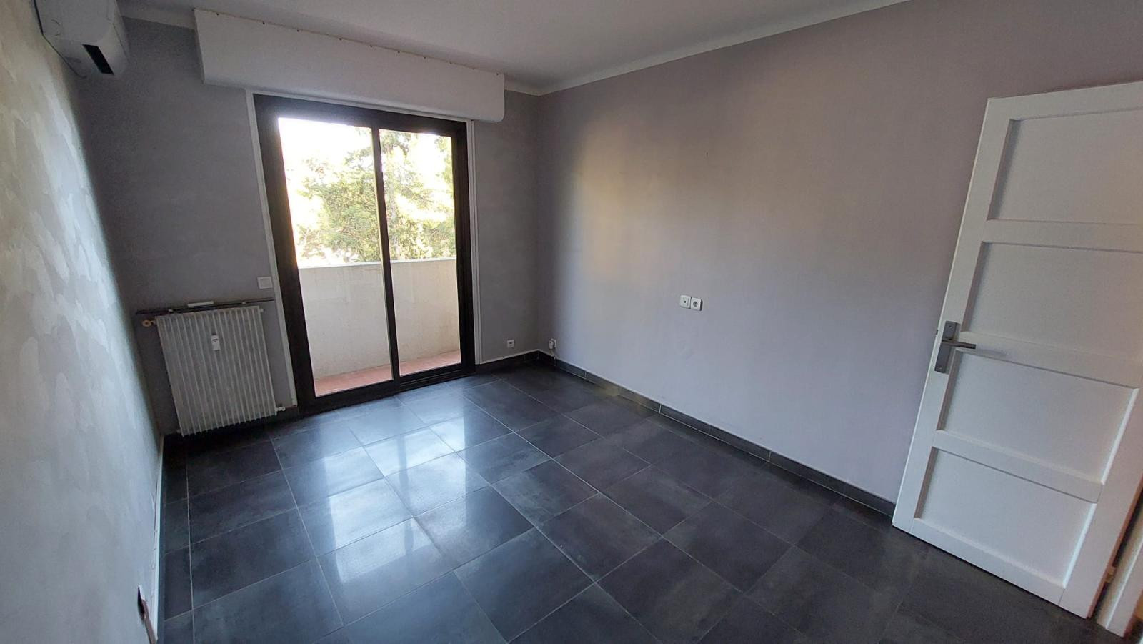 
                                                Location
                                                 Appartement T4 La Serinette avec garage et vue mer