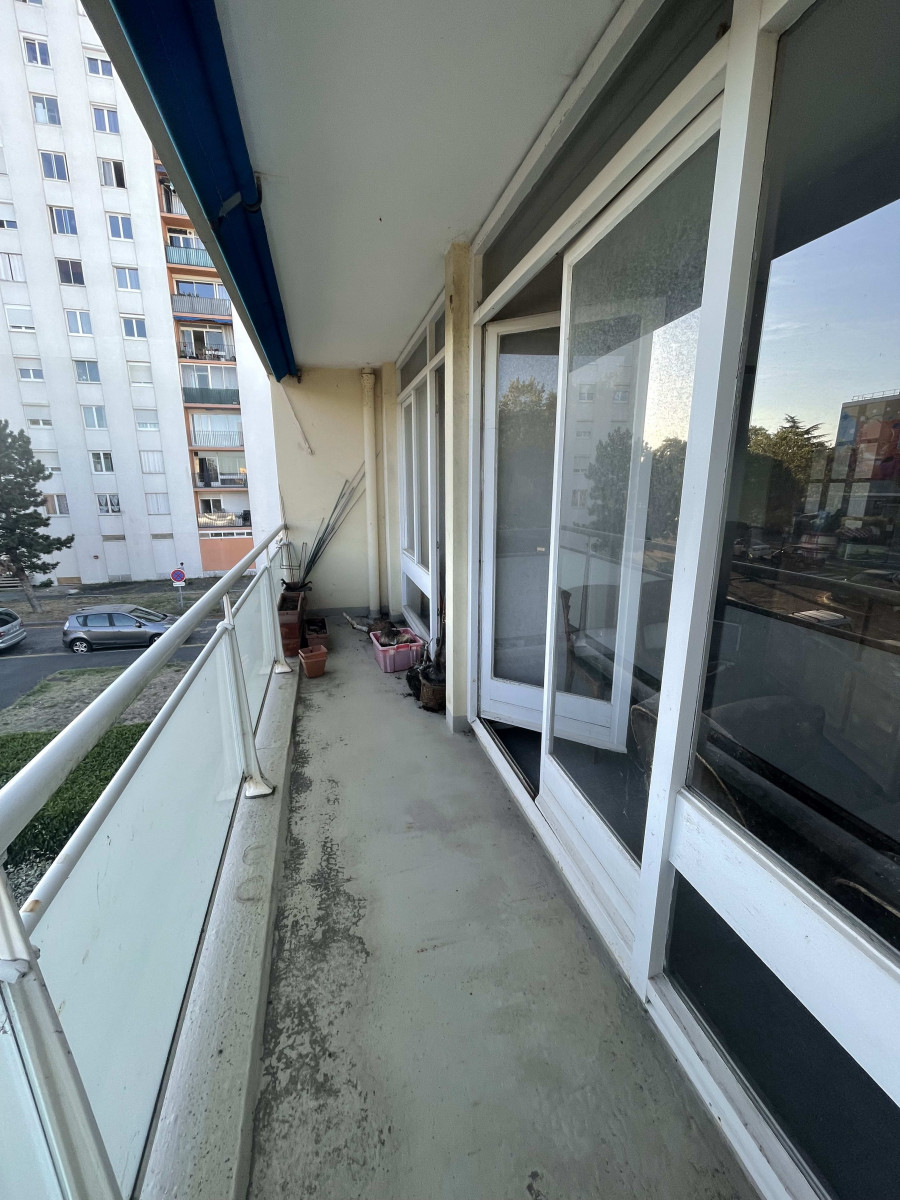 
                                                Vente
                                                 Appartement T4 Libre à Cenon