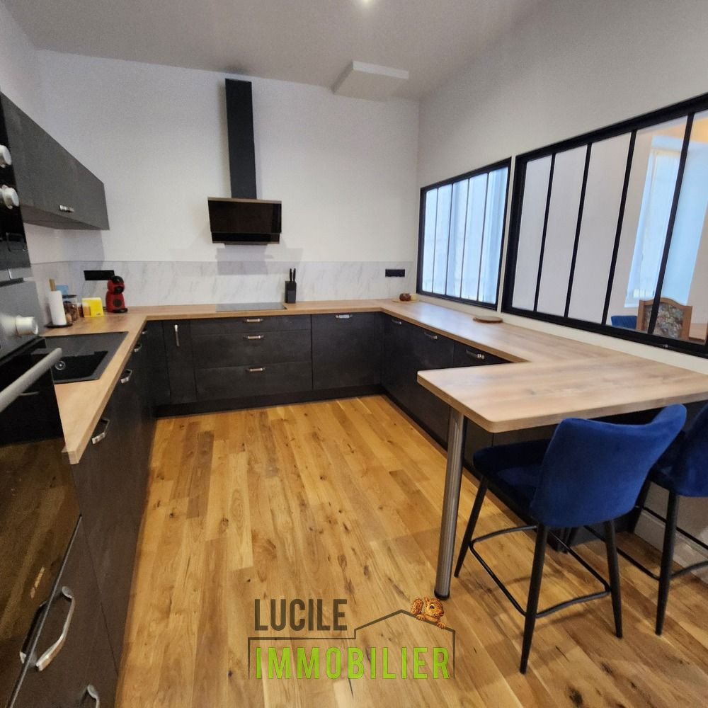 
                                                Location
                                                 Appartement T4 Meublé