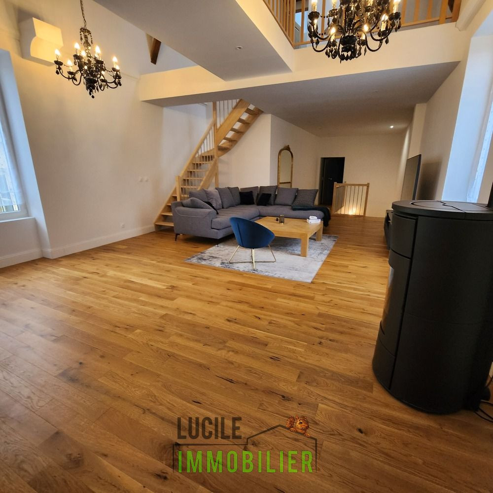 
                                                Location
                                                 Appartement T4 Meublé