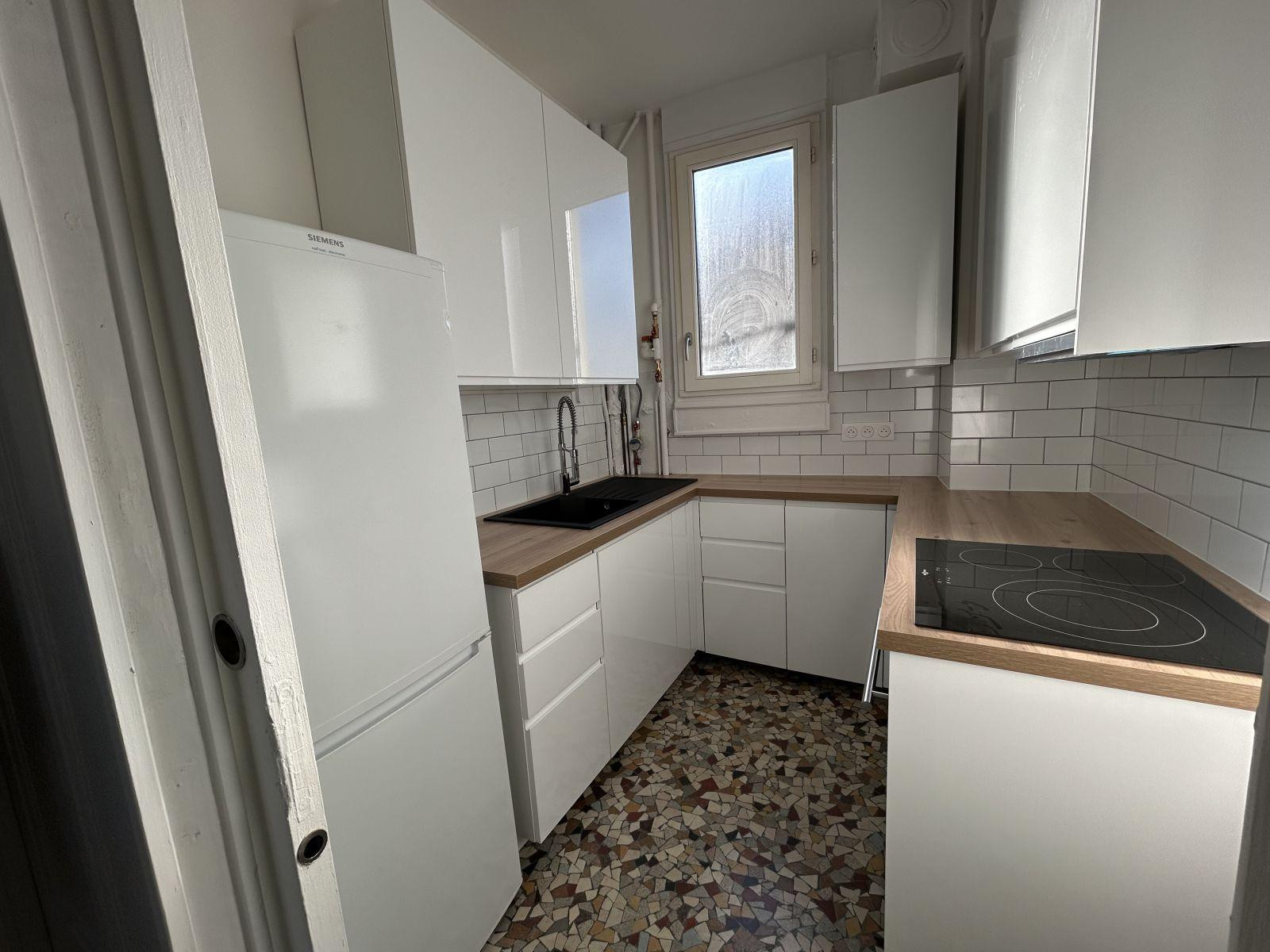 
                                                Location
                                                 Appartement T4 meublé à Troyes
