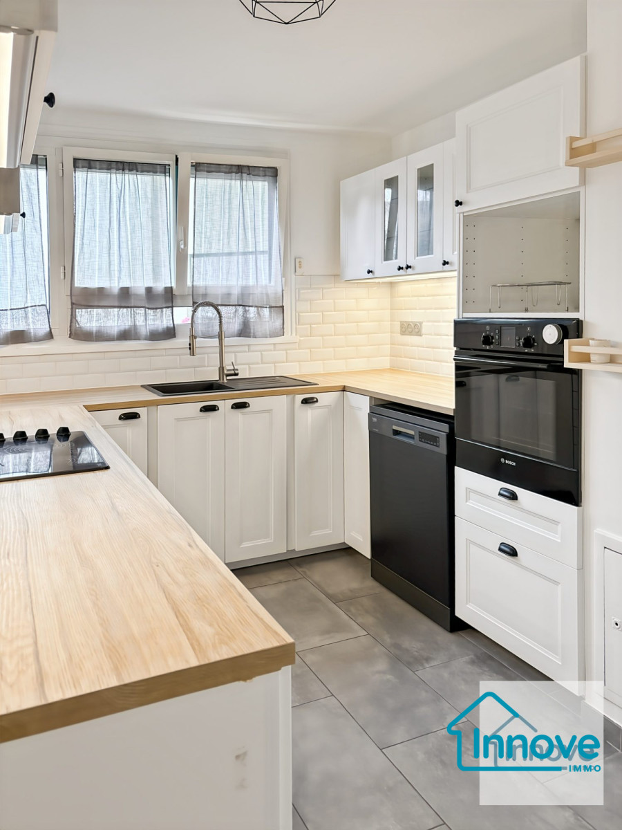 
                                                Vente
                                                 APPARTEMENT T4 - RDC AVEC TERRASSE-