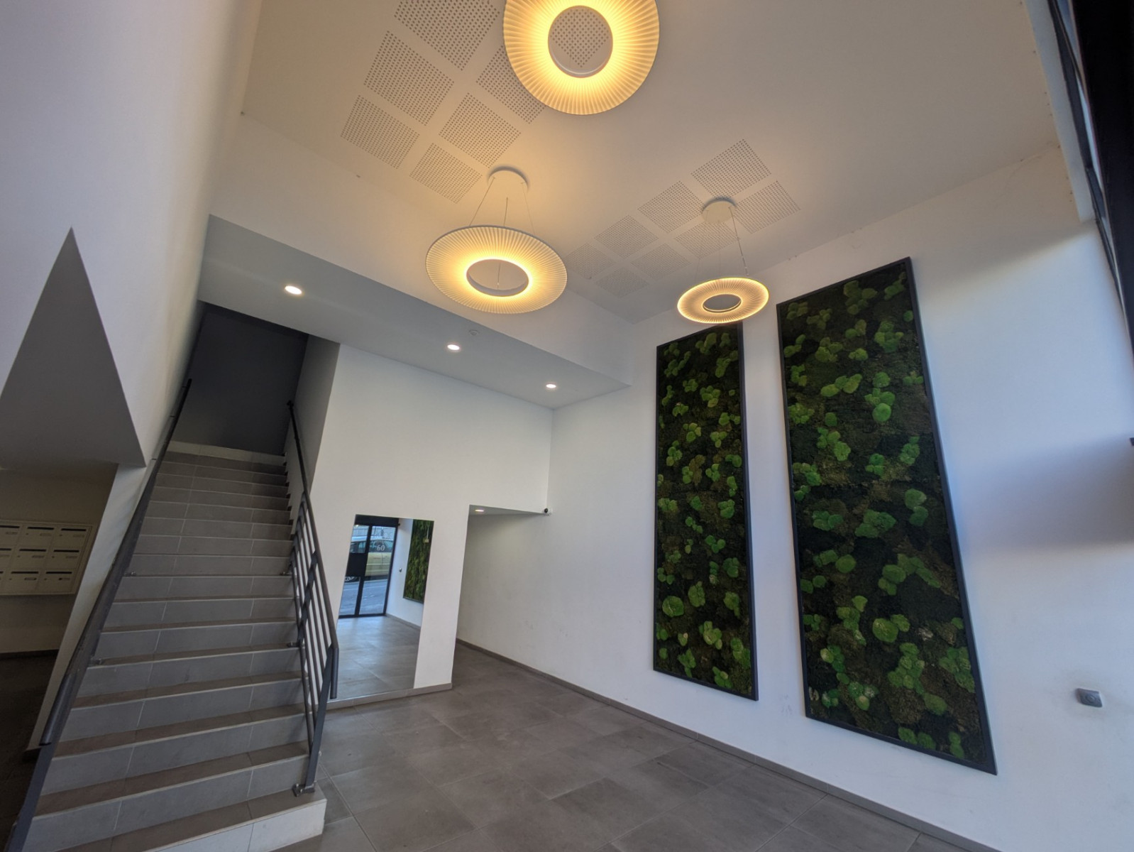 
                                                Vente
                                                 Appartement T4 RDC surélevé 84m² + 110m² extérieur