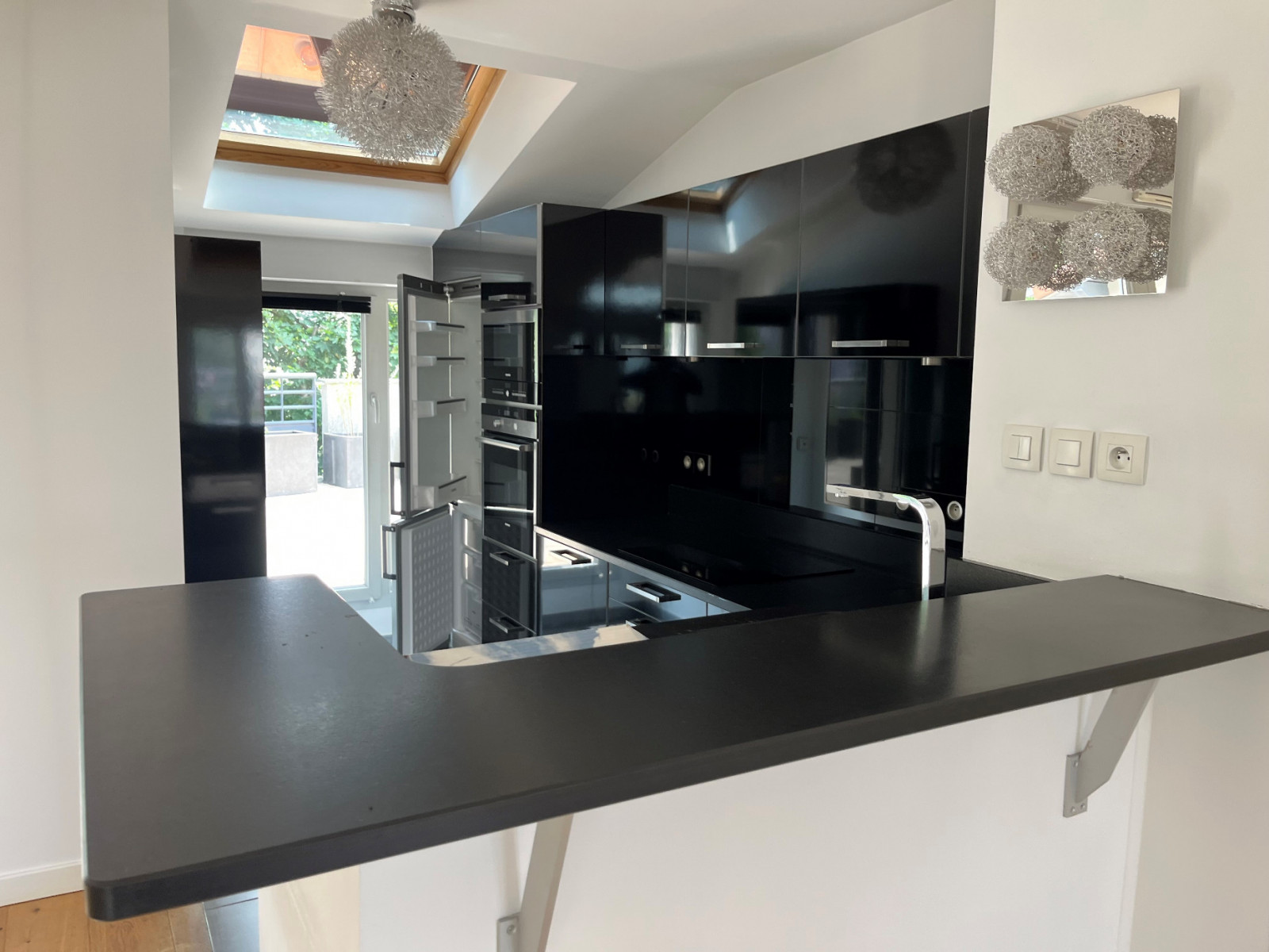
                                                Vente
                                                 APPARTEMENT T4 - SAINTE-FOY-LES-LYON