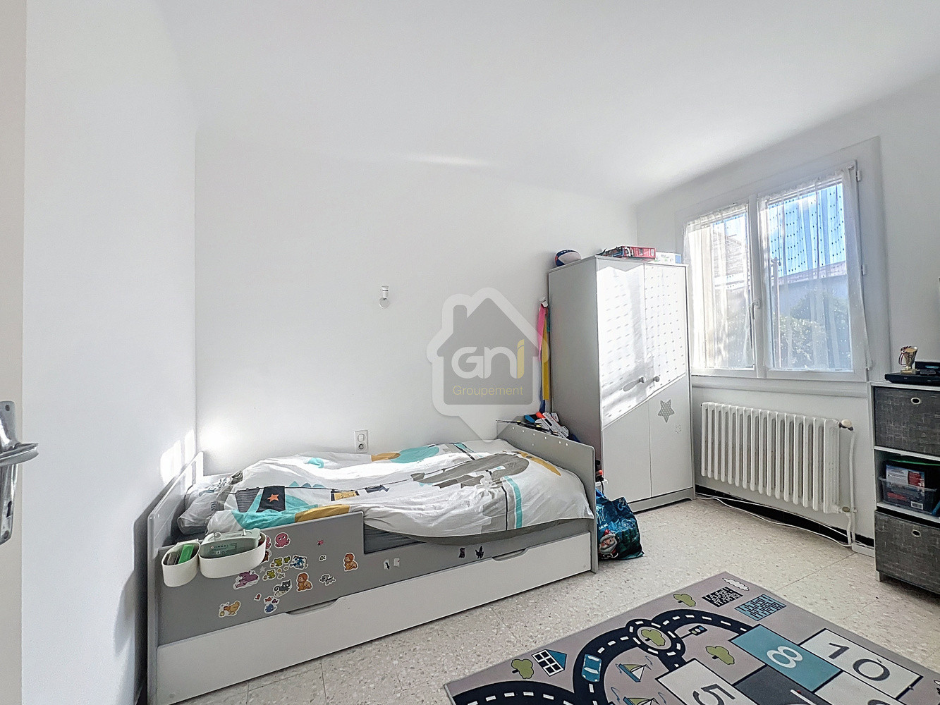 
                                                Location
                                                 Appartement T4 - Terrasse, Garage.