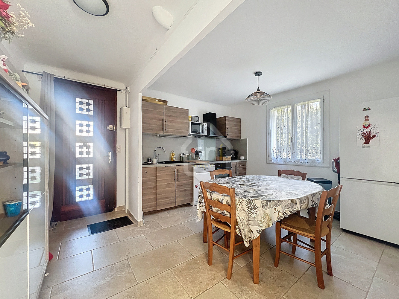 
                                                Location
                                                 Appartement T4 - Terrasse, Garage.