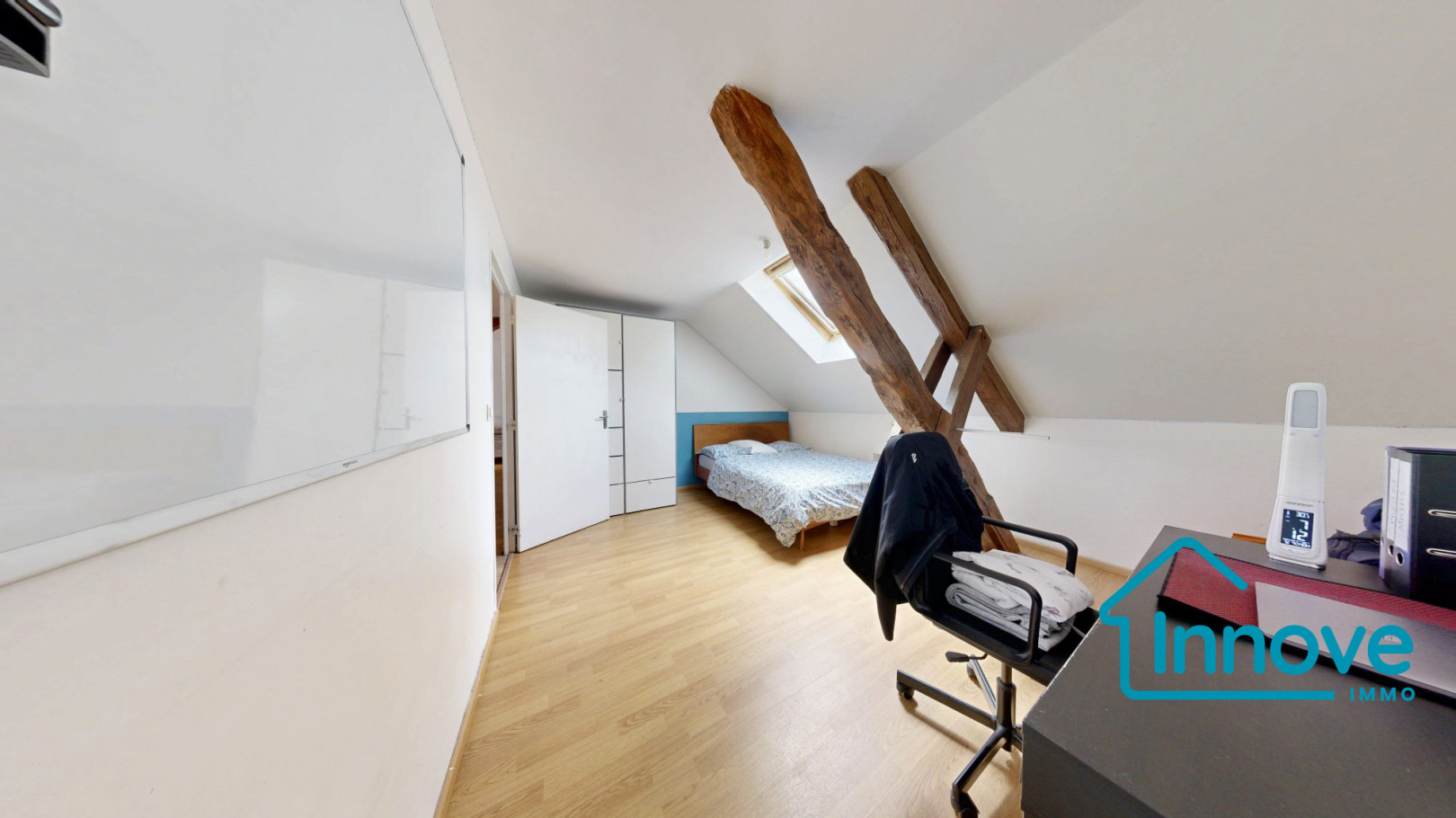 
                                                Vente
                                                 Appartement T5 à vendre -Jouy-en-Josas centre