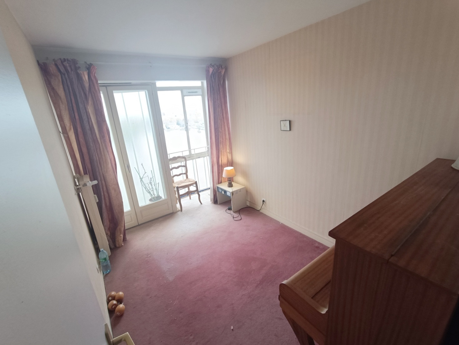 
                                                Vente
                                                 Appartement T5 avec garage et cave