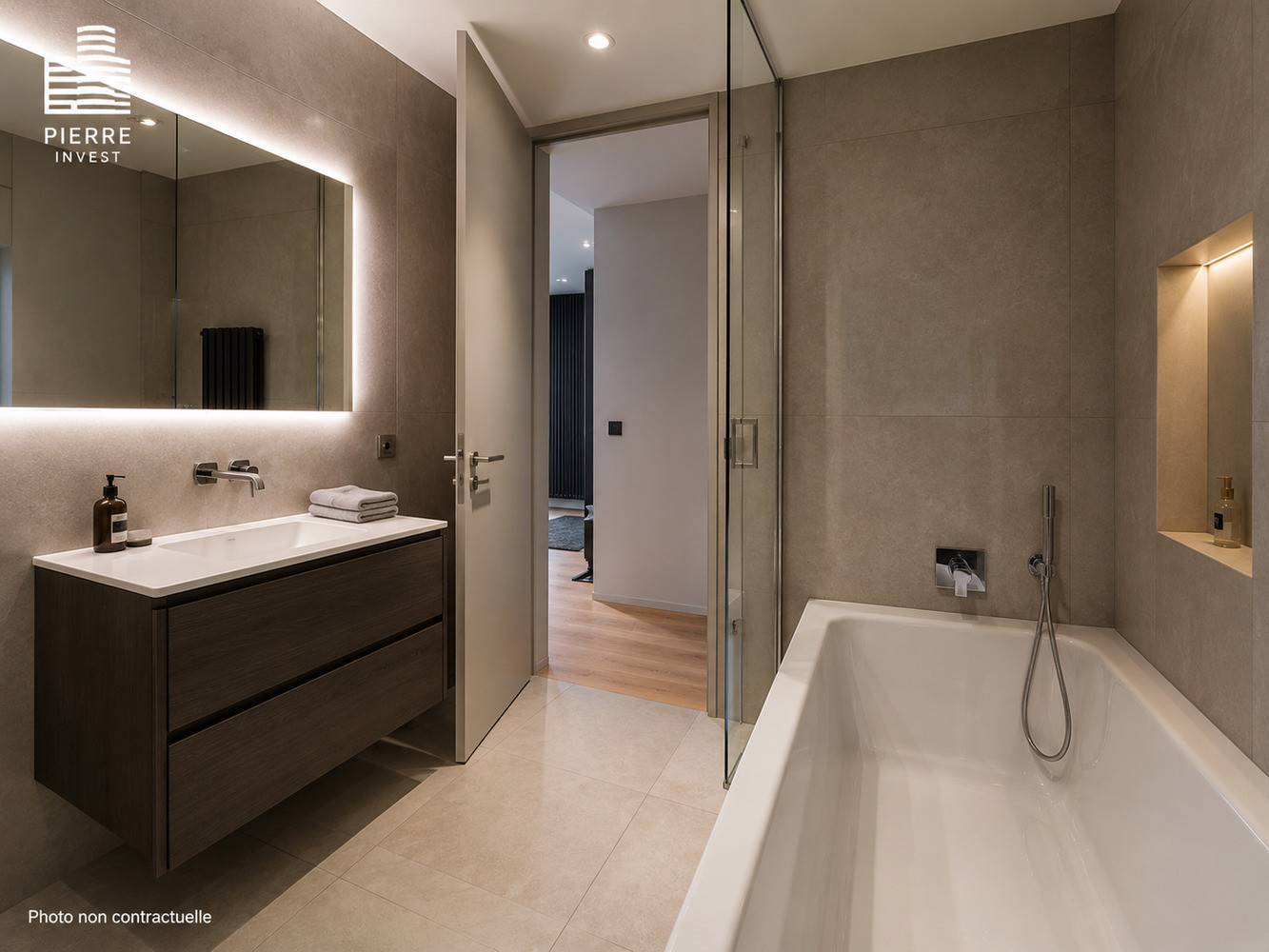 
                                                Vente
                                                 Appartement T5  en Duplex - 96m2 à Courbevoie
