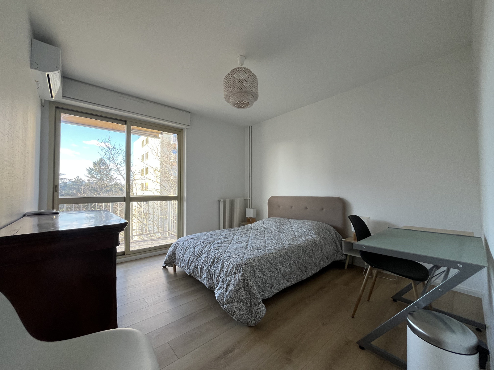 
                                                Vente
                                                 Appartement T5 en très bon état