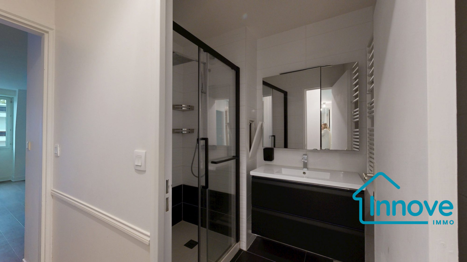 
                                                Vente
                                                 APPARTEMENT T5- LE CHESNAY- DERNIER ETAGE