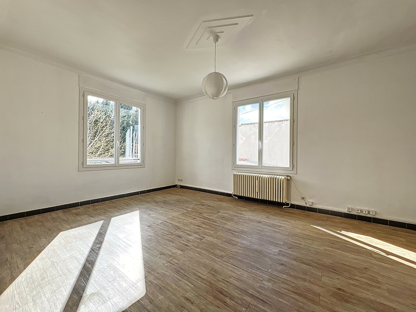 
                                                Location
                                                 Appartement T5 - Terrasse