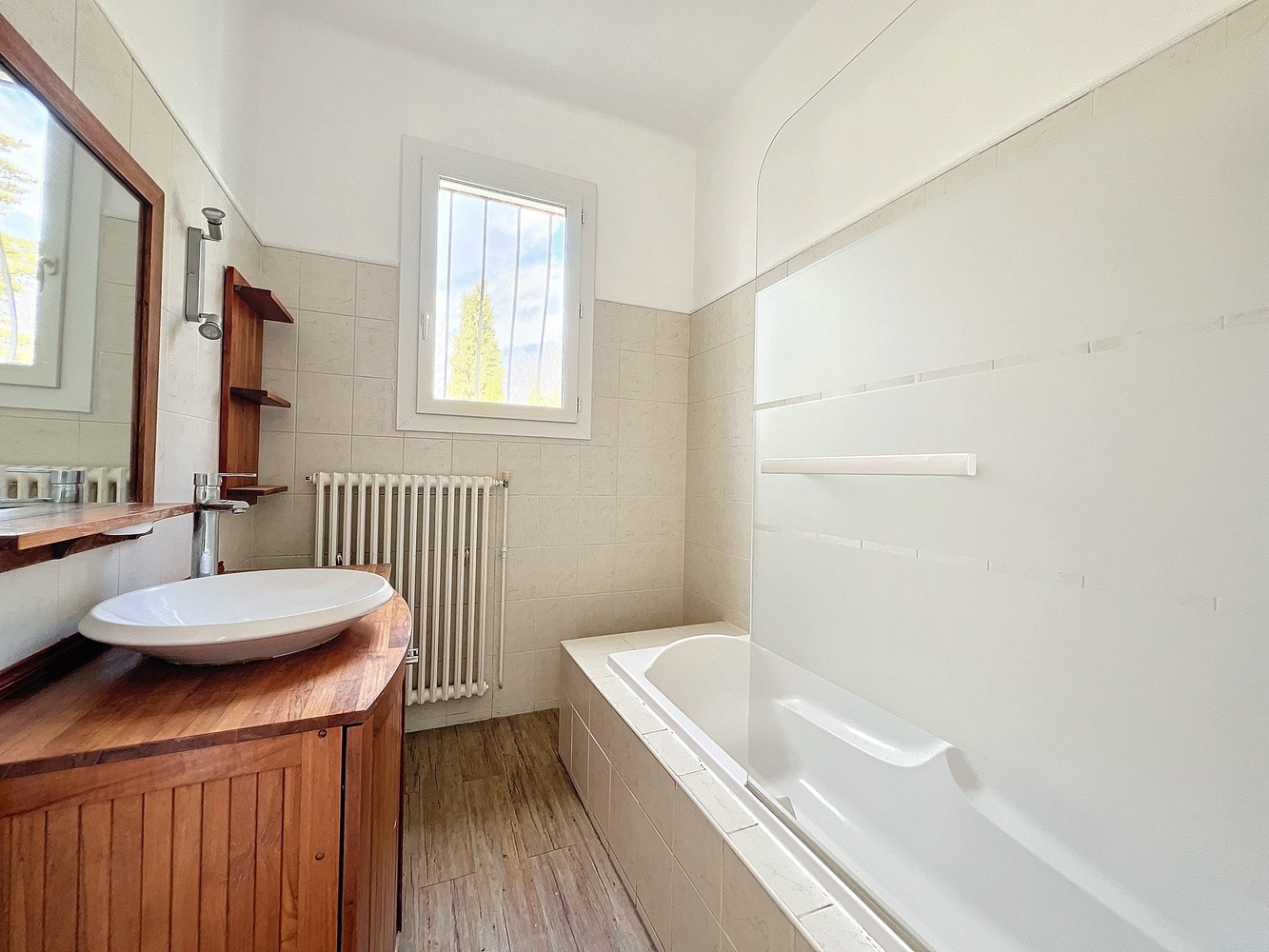 
                                                Location
                                                 Appartement T5 - Terrasse