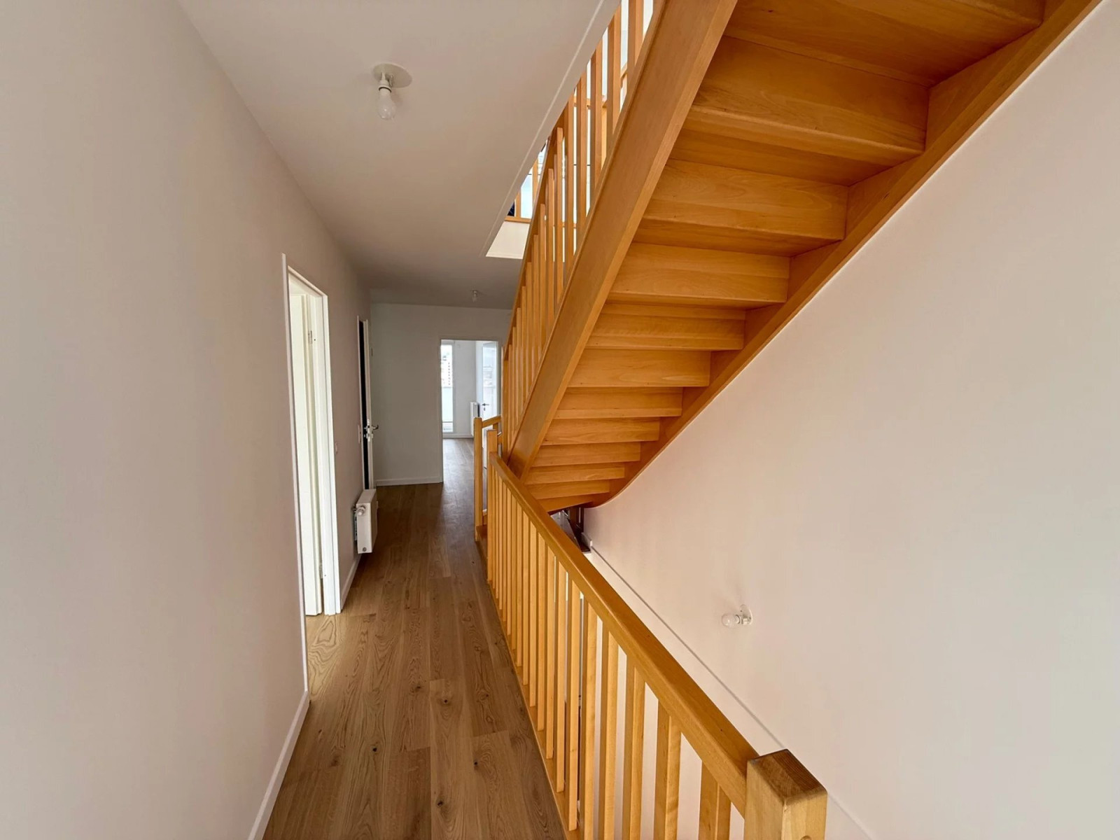 
                                                Vente
                                                 Appartement T5 Triplex  à Issy les Moulineaux