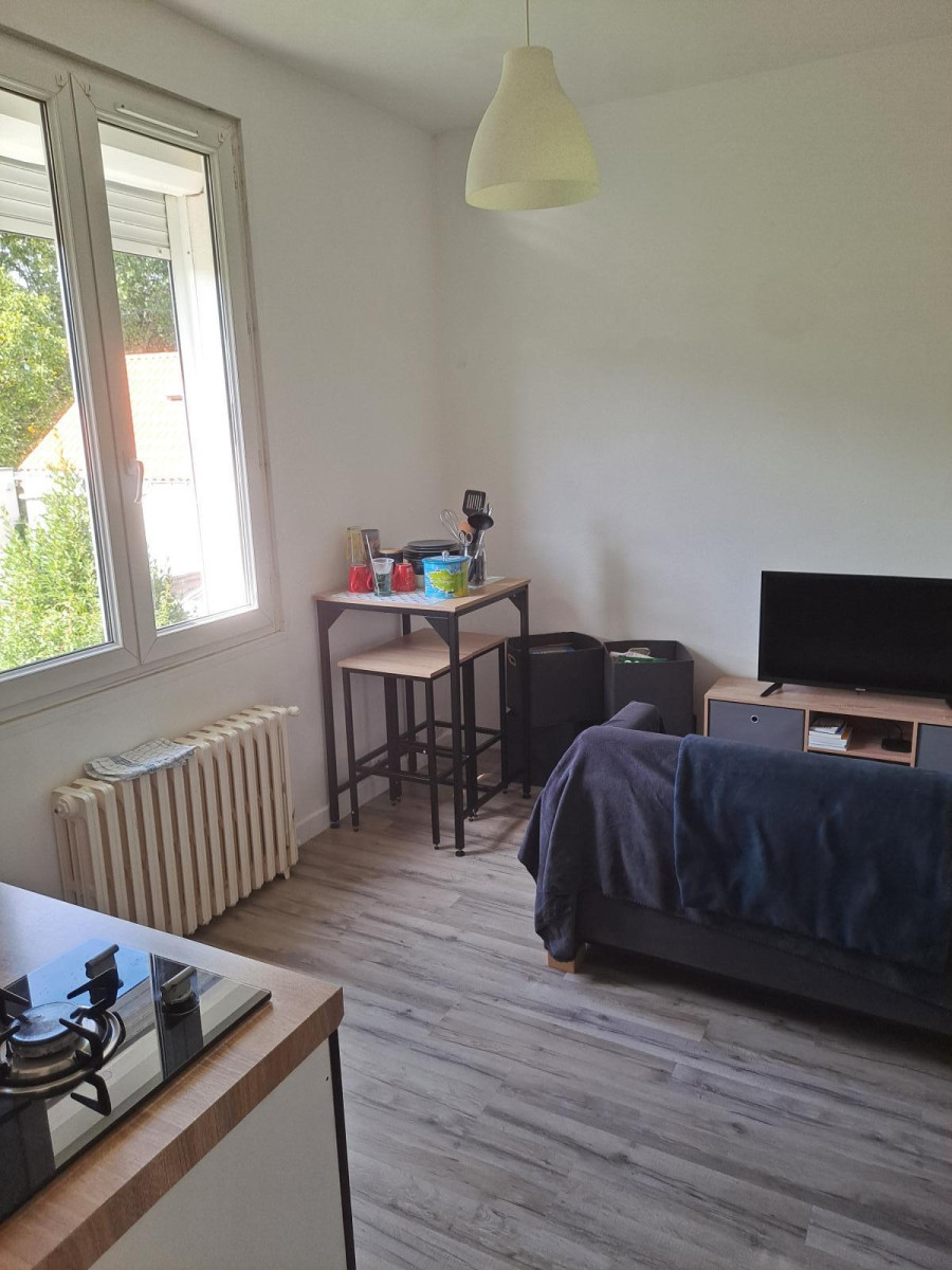 
                                                Location
                                                 Appartement TBE plein sud, forfait avec Internet
