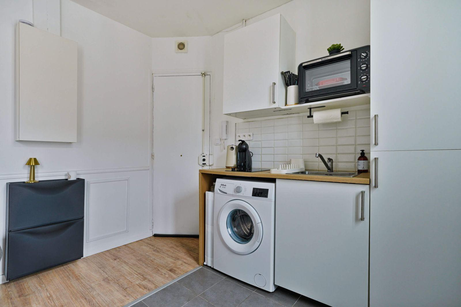 
                                                Location
                                                 Appartement tout confort au charme Parisien.