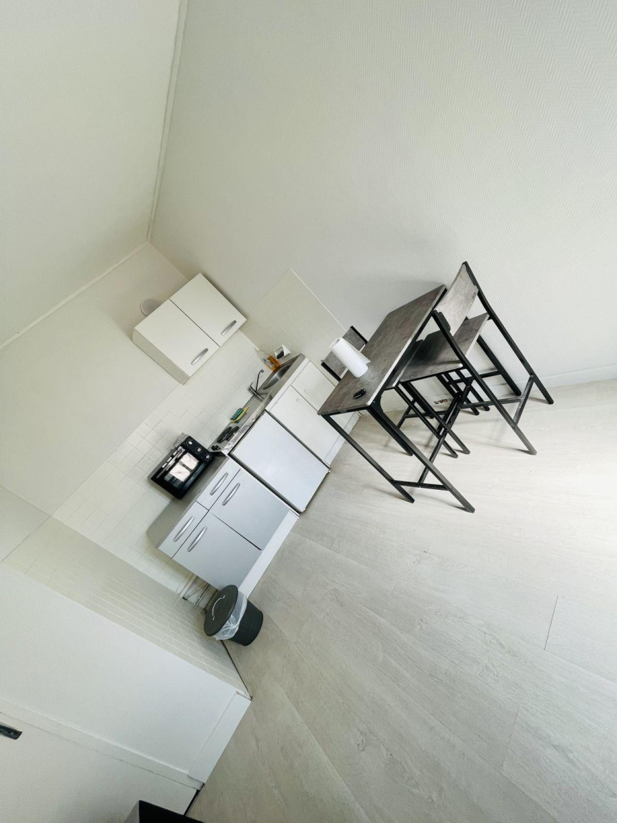 
                                                Location
                                                 Appartement tout équipé dans un lieu très calme