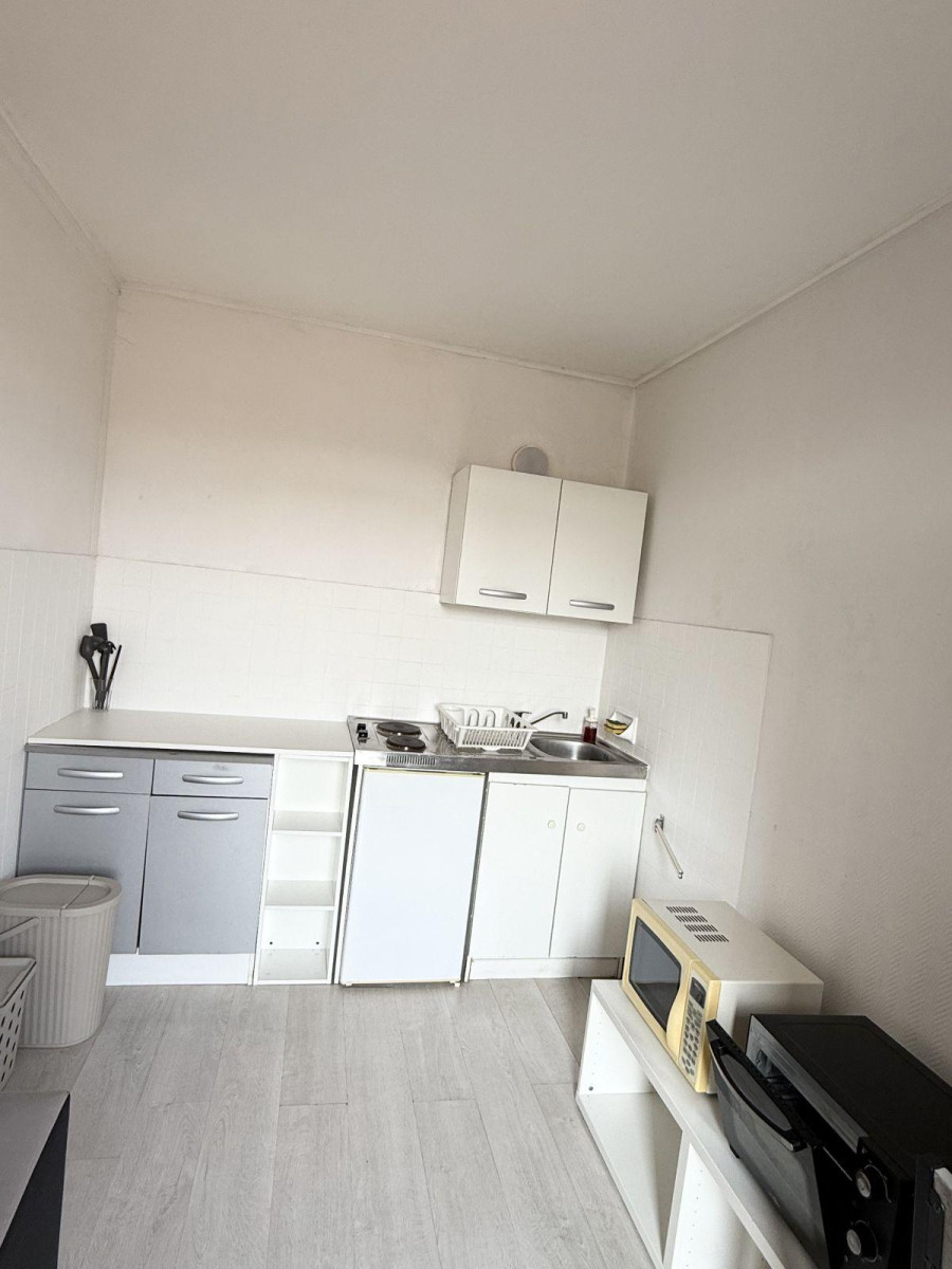 
                                                Location
                                                 Appartement tout équipé dans un lieu très calme