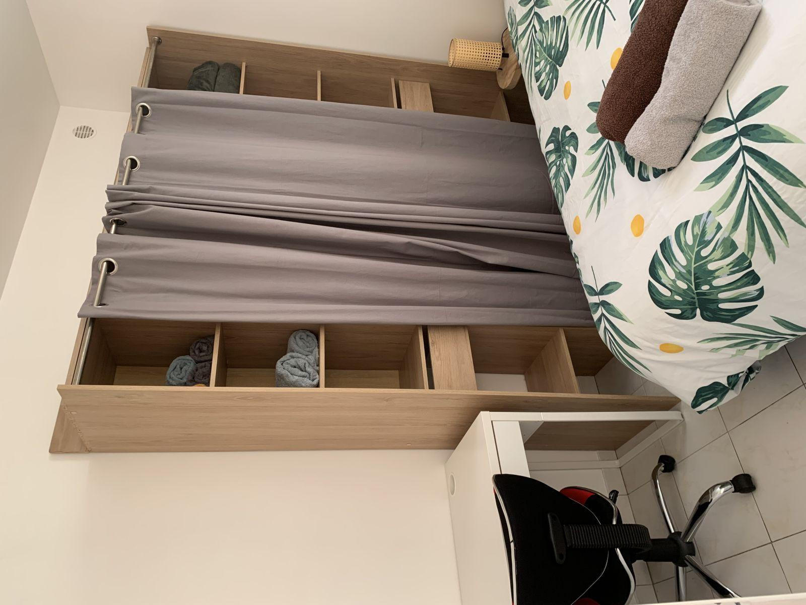 
                                                Location
                                                 Appartement tranquille au fond du jardin