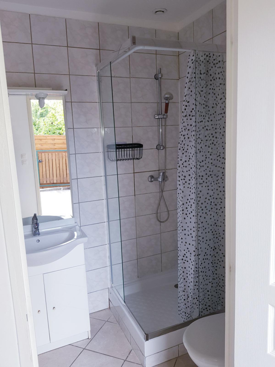 
                                                Location
                                                 Appartement tranquille avec terrasse