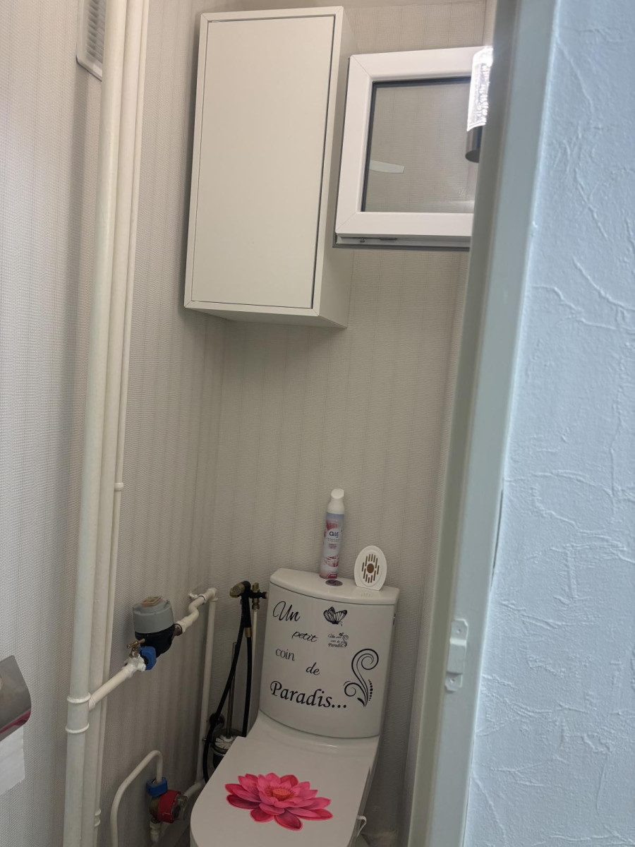 
                                                Location
                                                 Appartement, tranquille et très confortable.