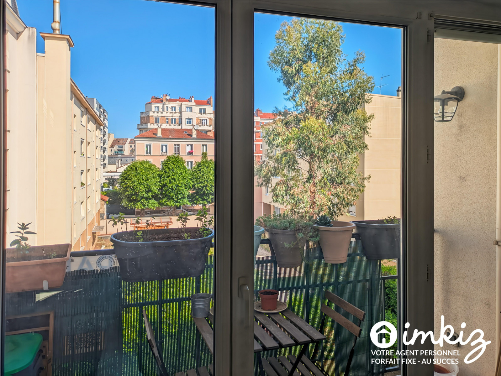 
                                                Vente
                                                 Appartement traversant 2-3 pièces