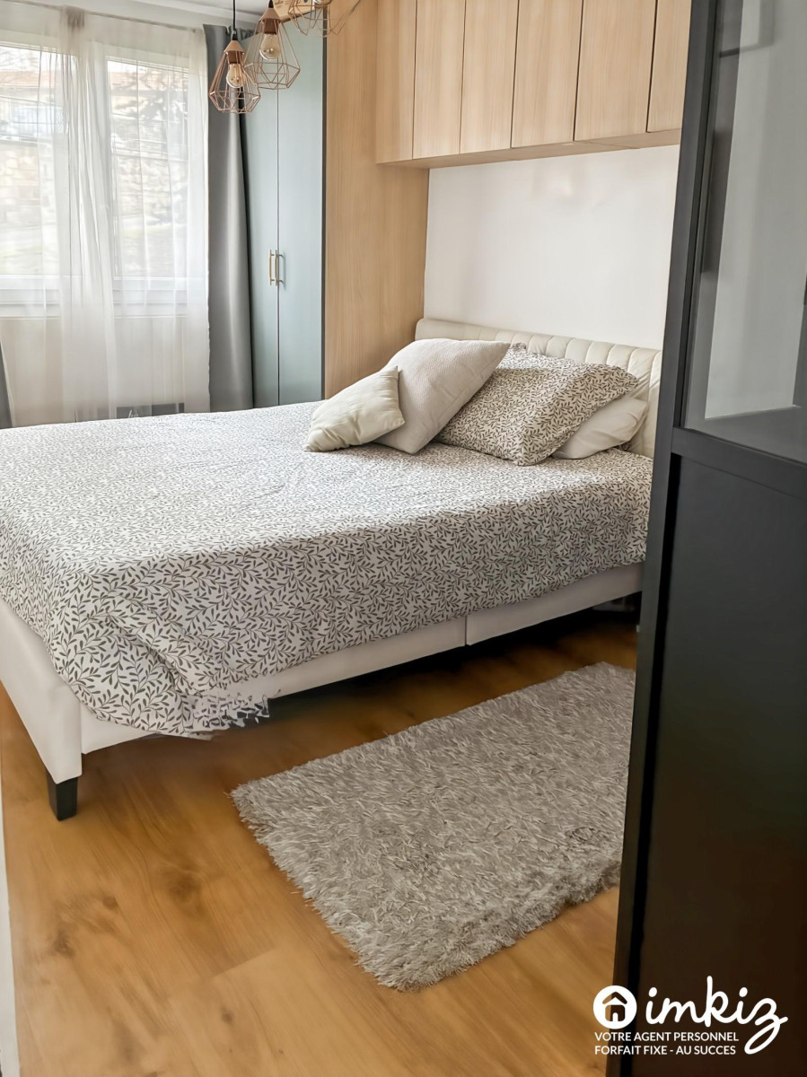 
                                                Vente
                                                 Appartement Traversant 3/4 pièces