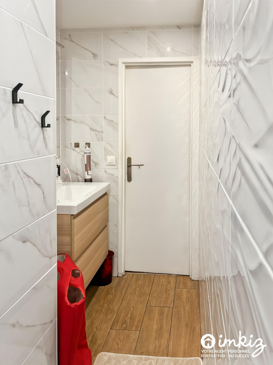 
                                                Vente
                                                 Appartement Traversant 3/4 pièces