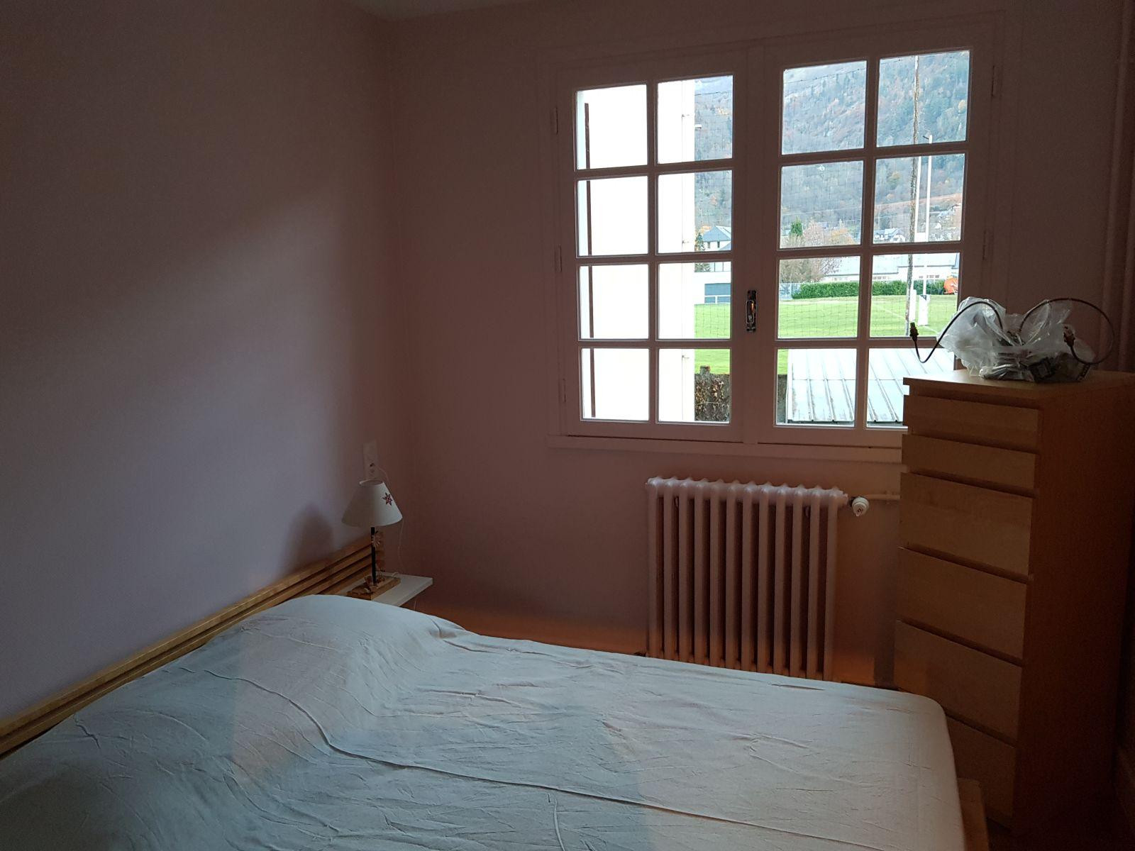 
                                                Location
                                                 Appartement traversant ensoleillé calme garage