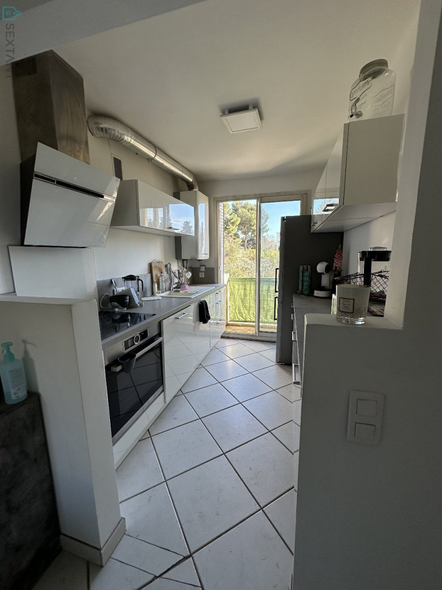
                                                Vente
                                                 Appartement traverssant
