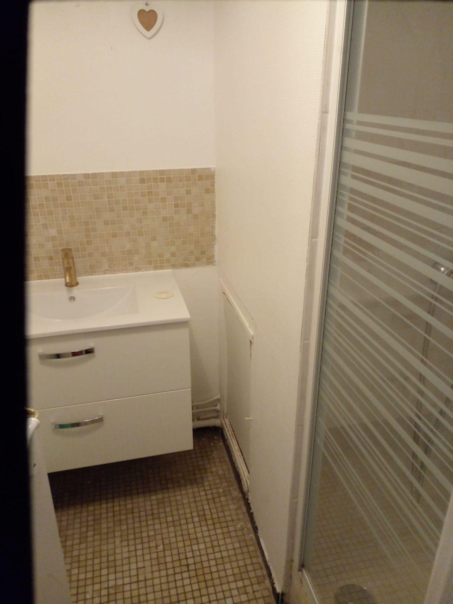 
                                                Location
                                                 Appartement tres agréable  T3 puteaux
