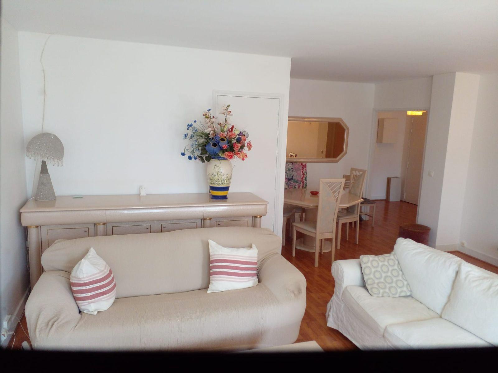 
                                                Location
                                                 Appartement tres agréable  T3 puteaux