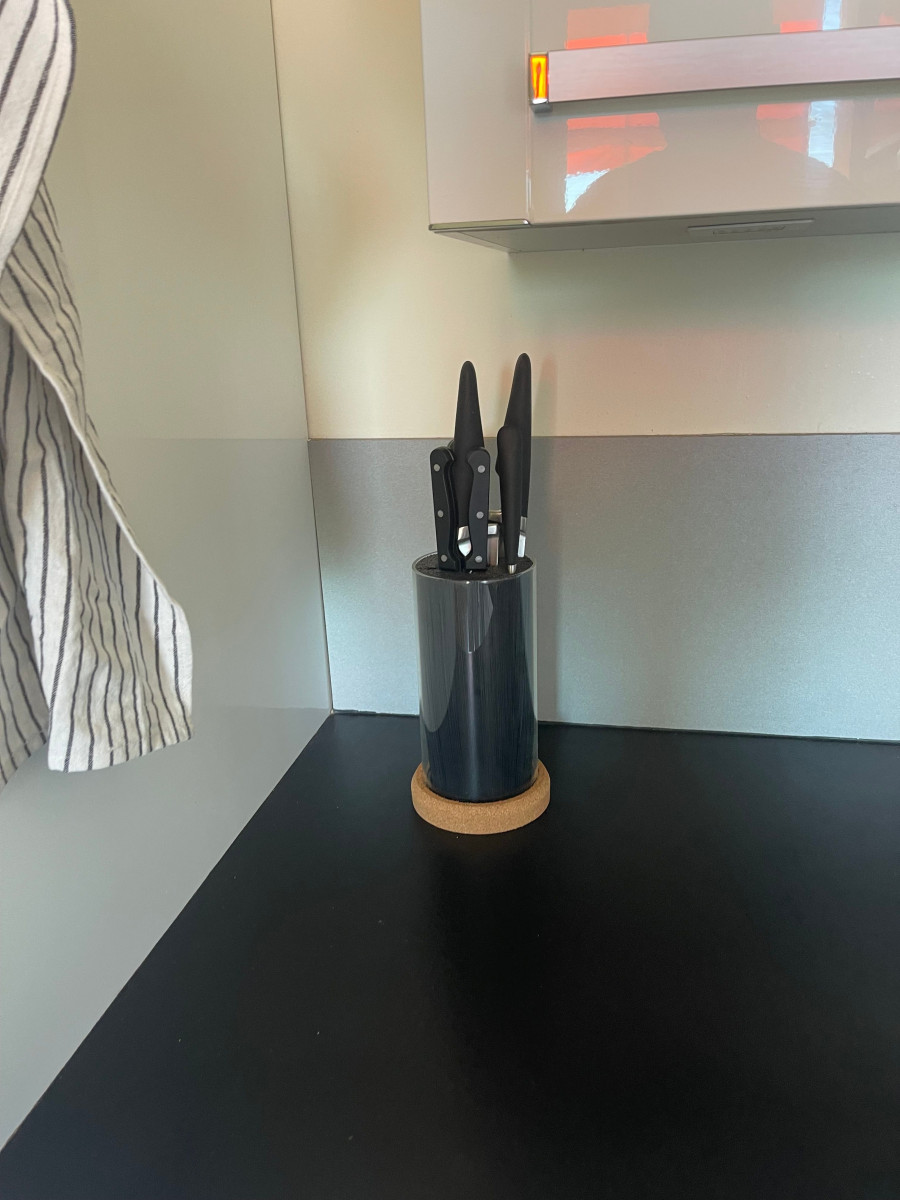 
                                                Location
                                                 Appartement très bien situé à 6 min de la tour Eiffel (loyer tout inclus)