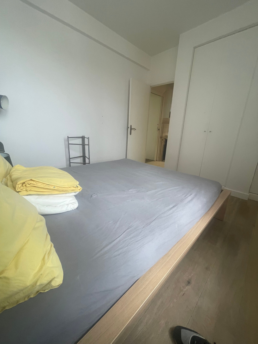 
                                                Location
                                                 Appartement très bien situé à 6 min de la tour Eiffel (loyer tout inclus)
