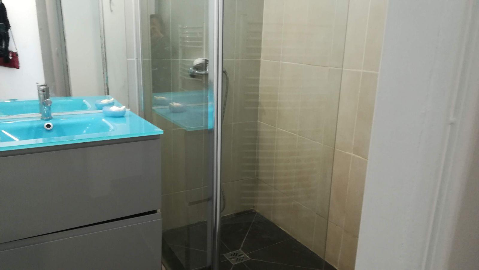 
                                                Location
                                                 Appartement très bien situé.  Calme et proximité .