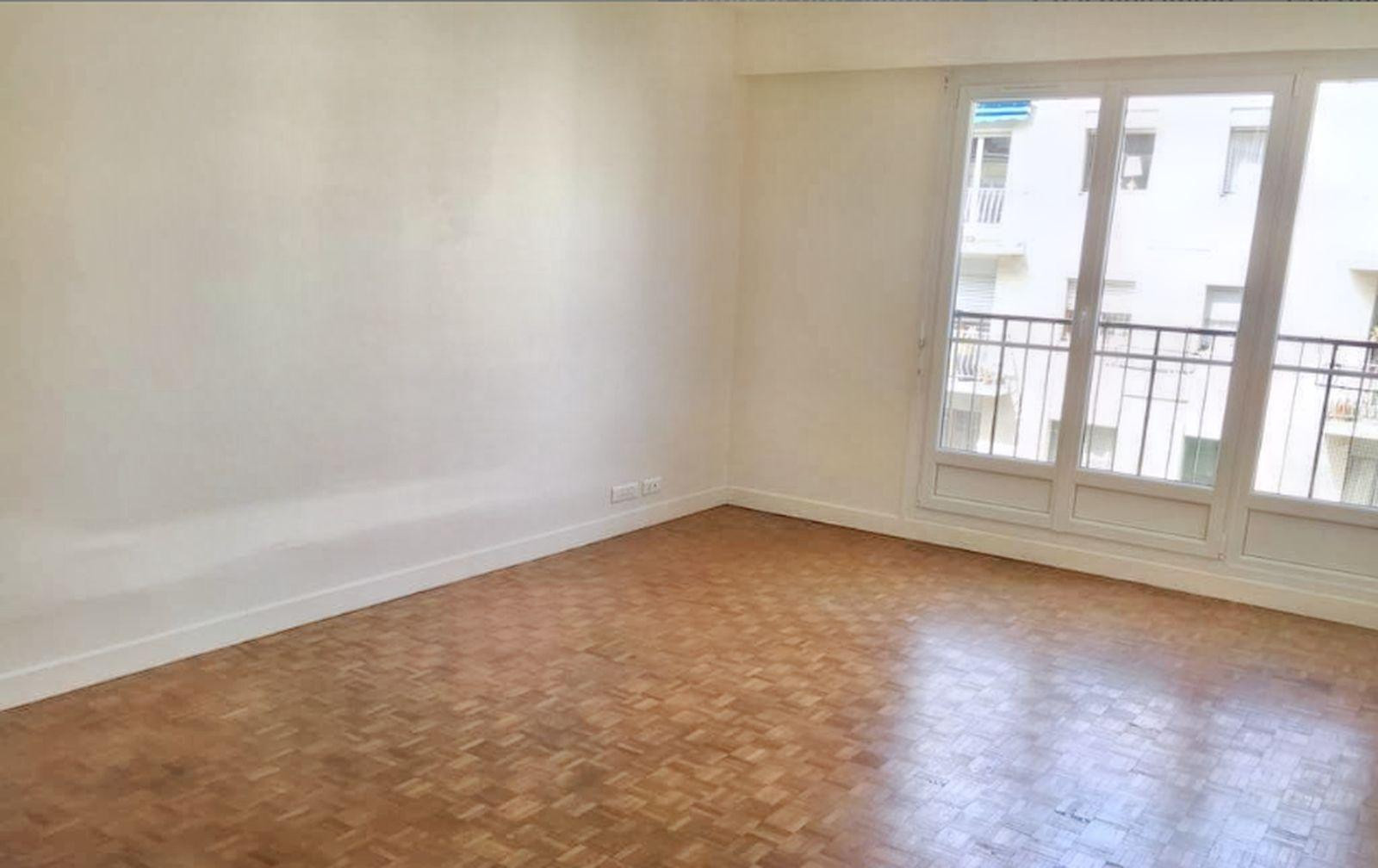 
                                                Location
                                                 Appartement très bon état Paris 16