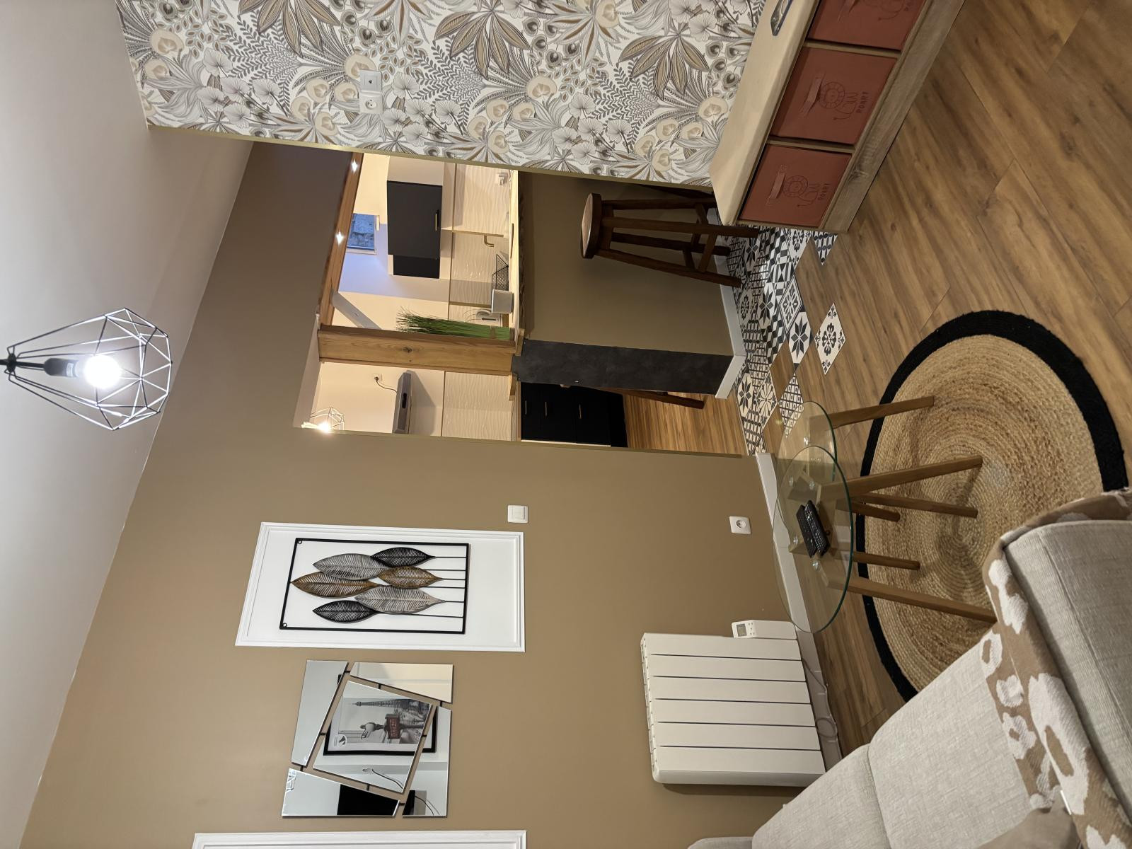 
                                                Location
                                                 Appartement très lumineux