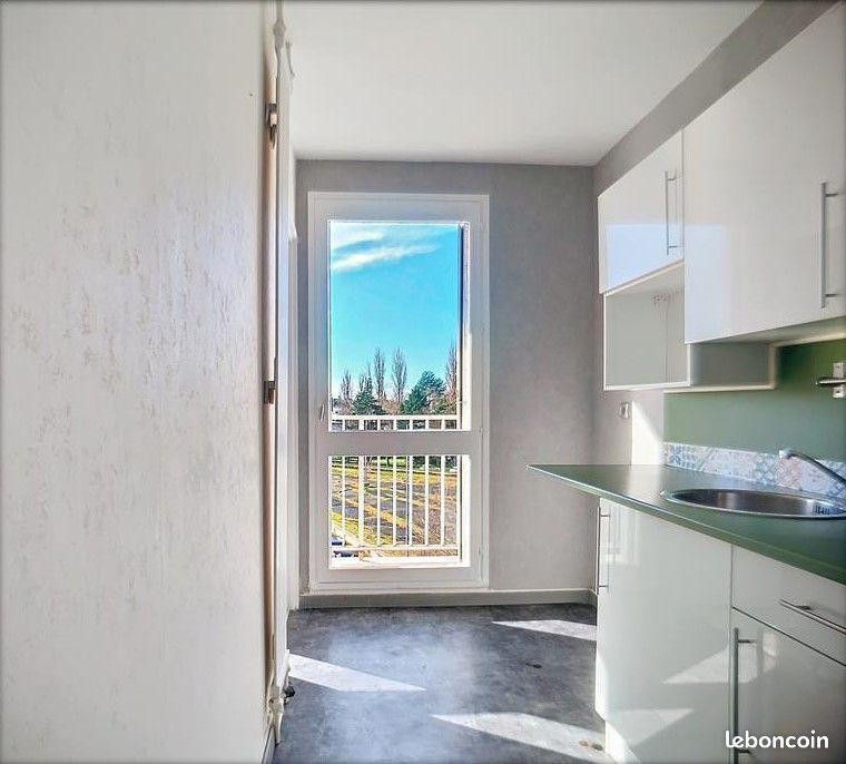 
                                                Location
                                                 Appartement très lumineux