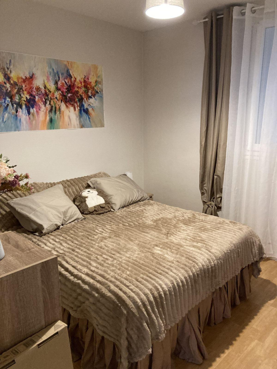 
                                                Location
                                                 Appartement très tranquille quartier commissariat