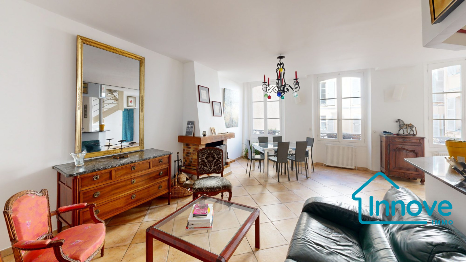
                                                Vente
                                                 Appartement triplex 4 chambres Versailles Saint Louis Cathedrale