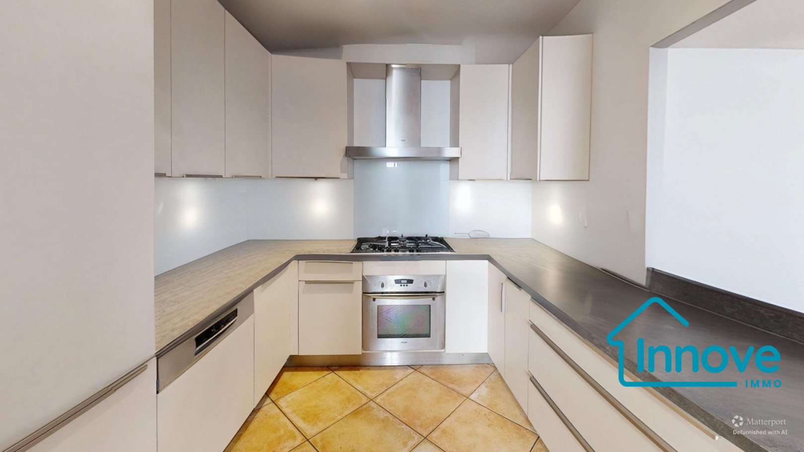 
                                                Vente
                                                 Appartement triplex 4 chambres Versailles Saint Louis Cathedrale