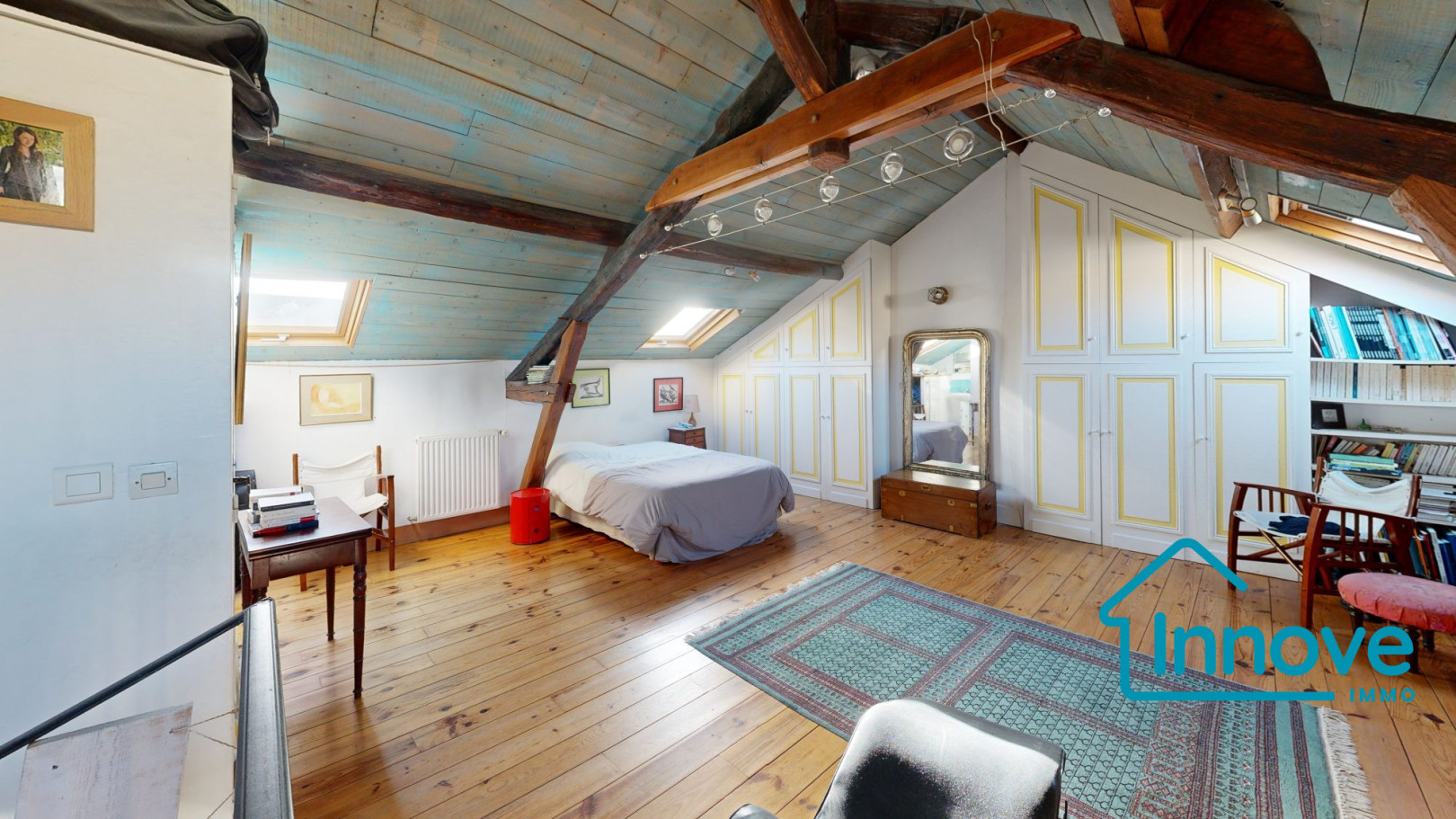 
                                                Vente
                                                 Appartement triplex 4 chambres Versailles Saint Louis Cathedrale