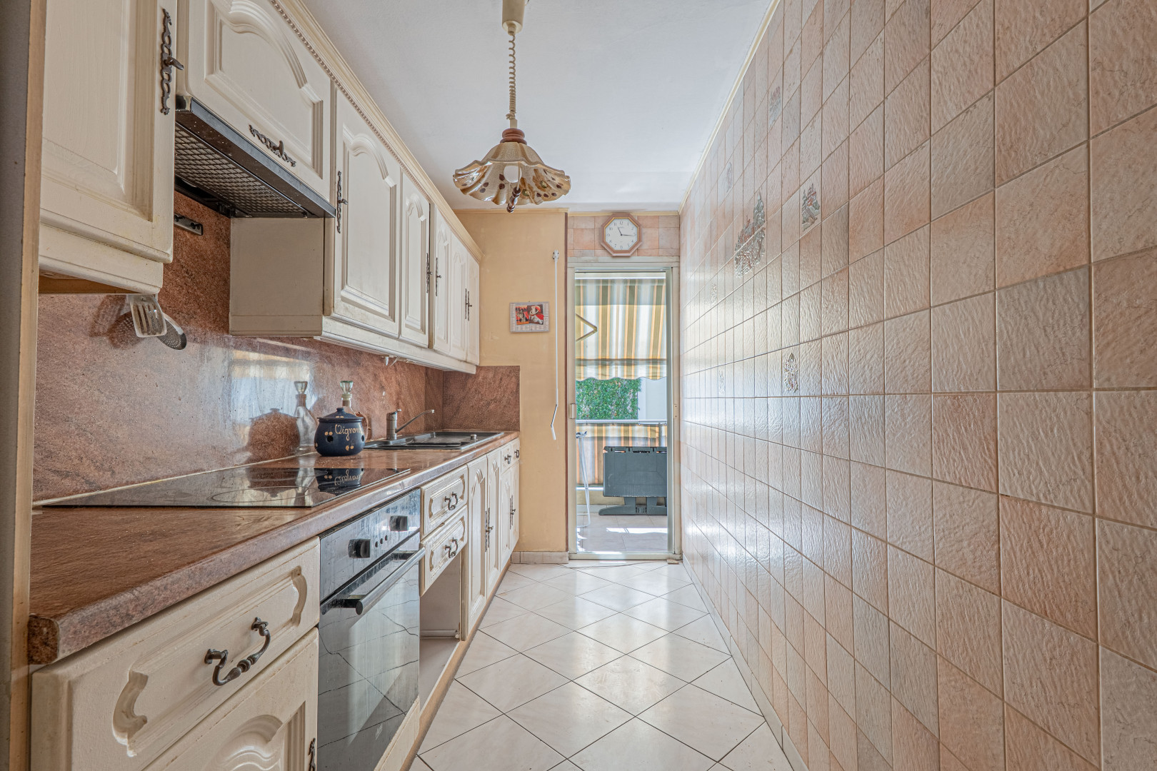 
                                                Vente
                                                 APPARTEMENT TROIS PIECES - CENTRE VILLE DE SAINT LAURENT DU VAR