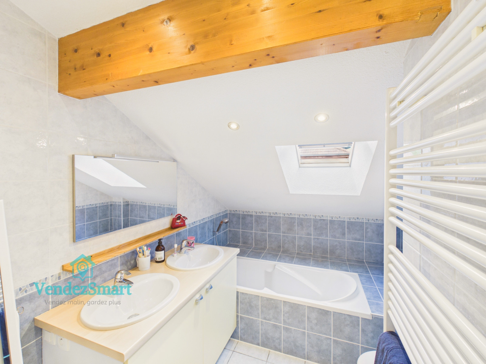 
                                                Vente
                                                 Appartement type 4 en duplex à 20min de Genève