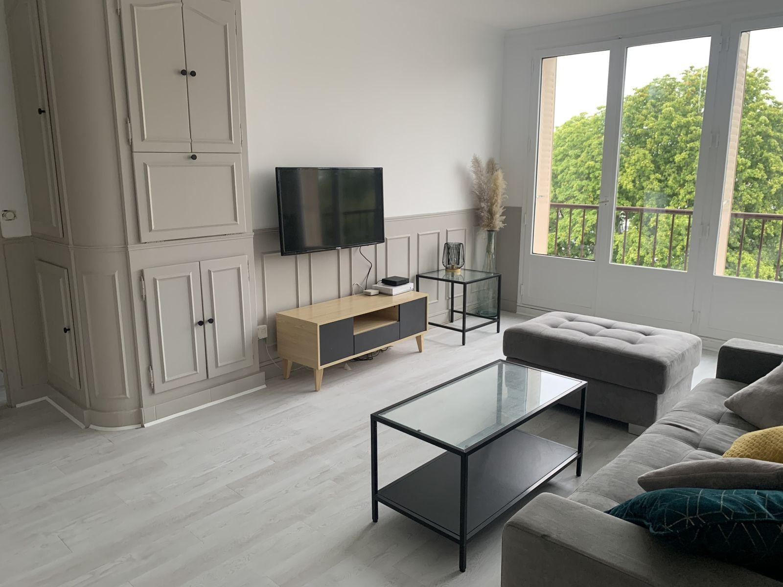
                                                Location
                                                 Appartement type F4