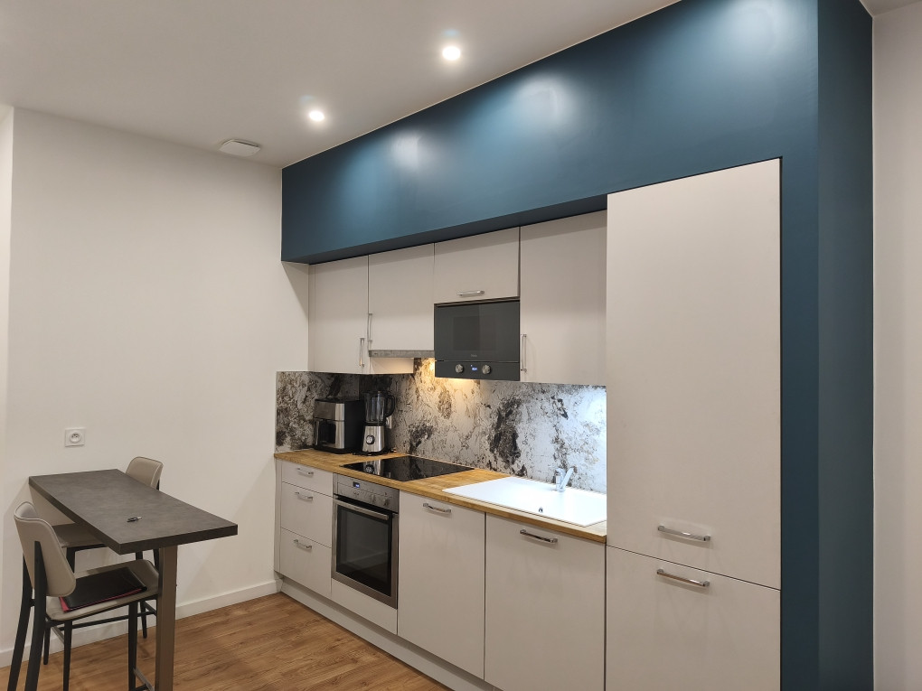 
                                                Vente
                                                 APPARTEMENT UNE CHAMBRE MEUBLE