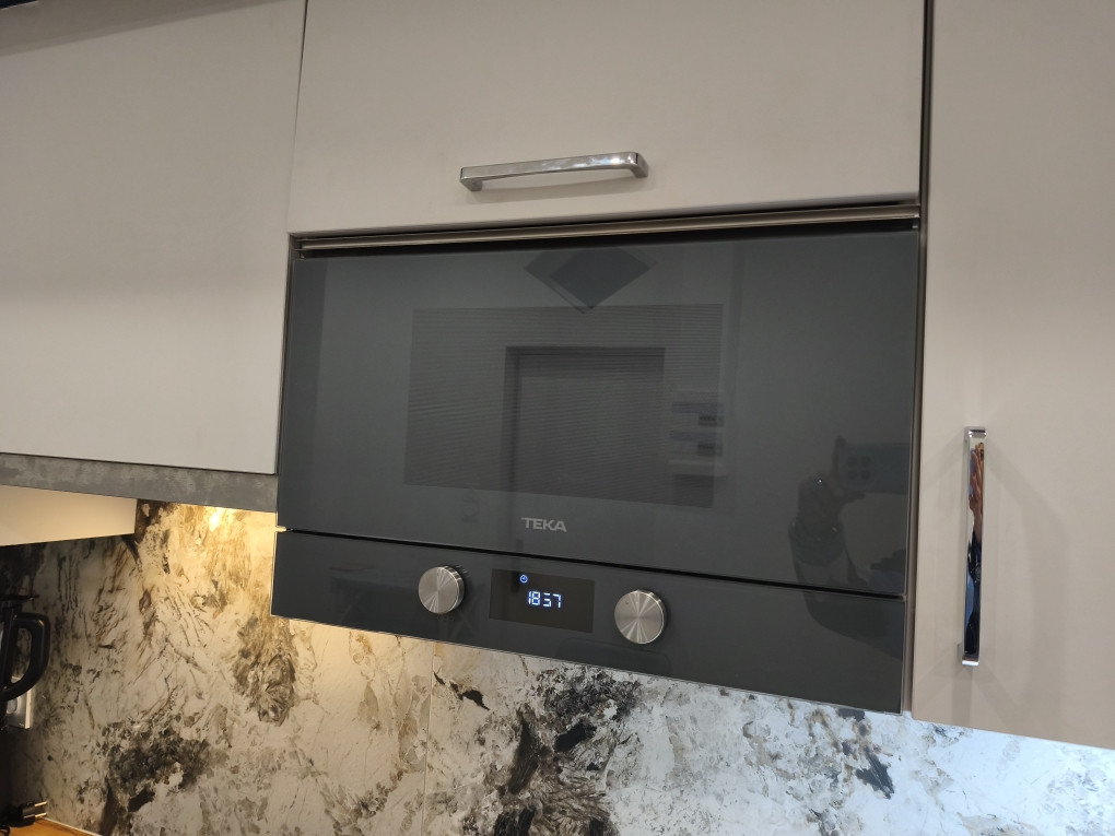 
                                                Vente
                                                 APPARTEMENT UNE CHAMBRE MEUBLE