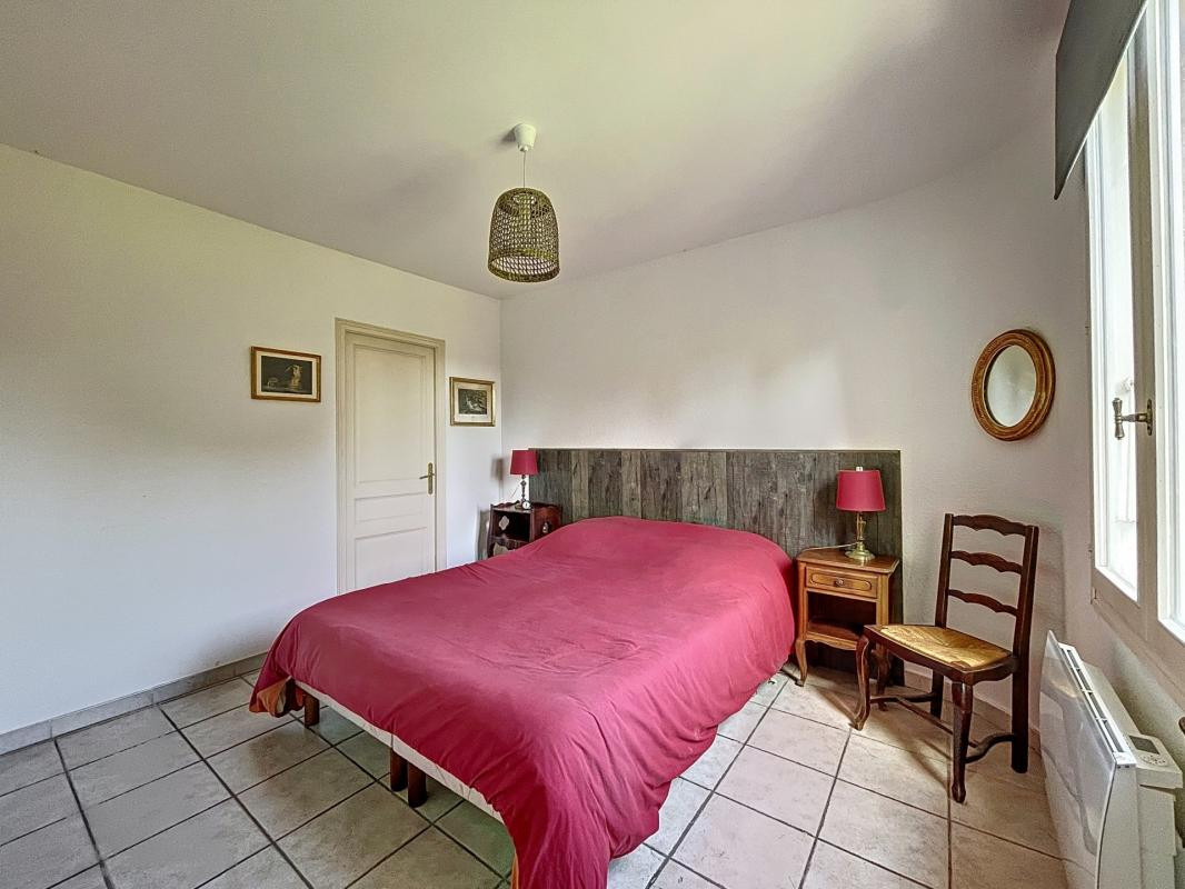 
                                                Vente
                                                 Appartement - Villeneuve les Avignon - T2