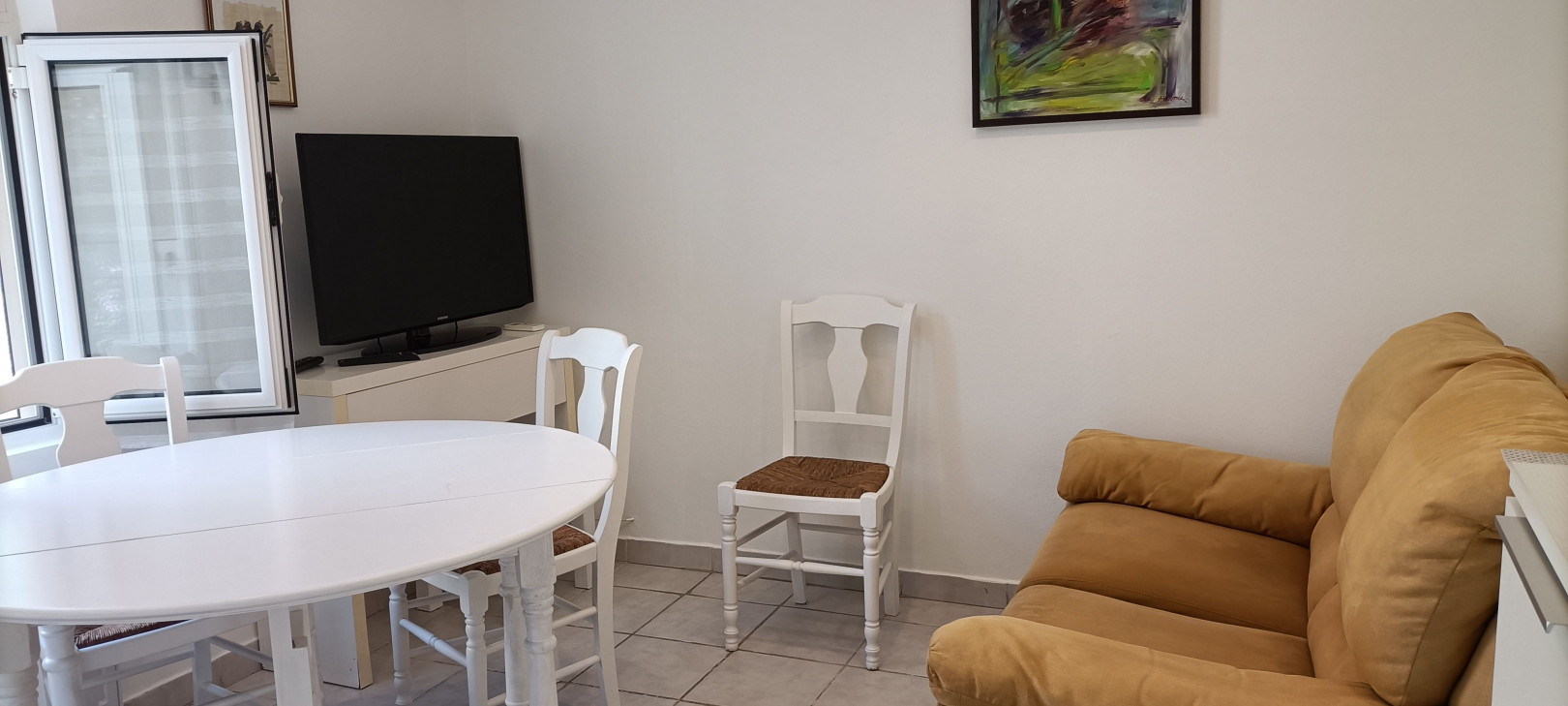 
                                                Location
                                                 AppartementMeublè F2 Bord de mer 150m (loyer tout inclus)