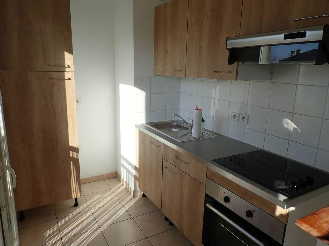 
                                                Location
                                                 Appartemment T2 à louer